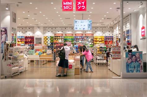 Miniso images libres de droit, photos de Miniso .